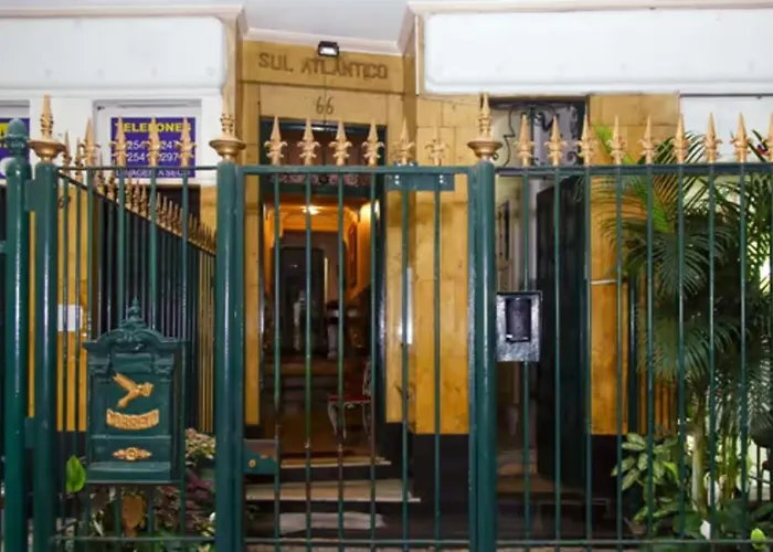 Apartamento com garagem próximo à praia Rio de Janeiro